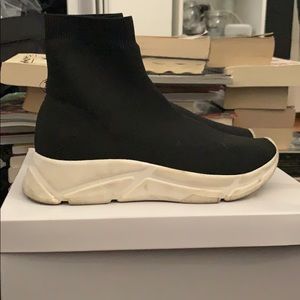 steve madden bitten sneaker